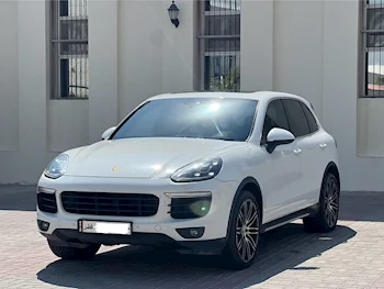 Porsche  Cayenne  S  2015  Automatic  153,000 Km  8 Cylinder  Four Wheel Drive (4WD)  SUV  White