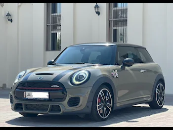 Mini  Cooper  JCW  2019  Automatic  54,000 Km  4 Cylinder  Front Wheel Drive (FWD)  Hatchback  Brown