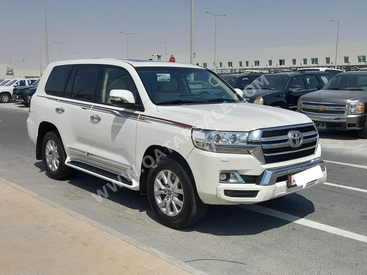 Toyota  Land Cruiser  GXR  2020  Automatic  146٬000 Km  8 Cylinder  Four Wheel Drive (4WD)  SUV  White