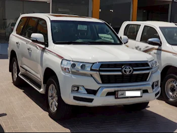 Toyota  Land Cruiser  GXR  2021  Automatic  88,000 Km  8 Cylinder  Four Wheel Drive (4WD)  SUV  White