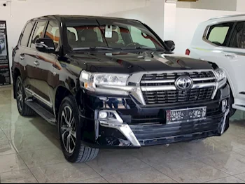 Toyota  Land Cruiser  VXR  2019  Automatic  150,000 Km  8 Cylinder  Four Wheel Drive (4WD)  SUV  Black