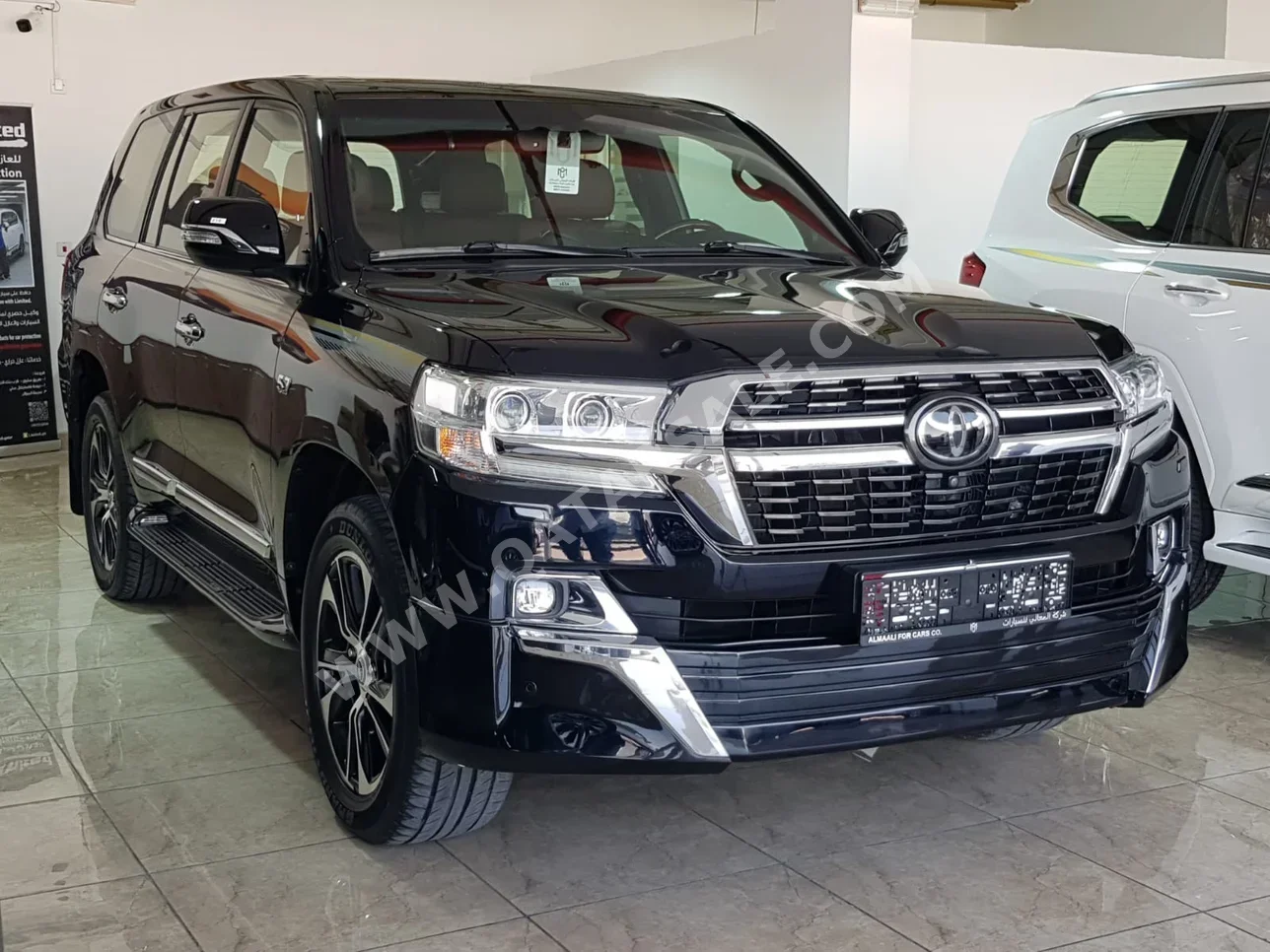 Toyota  Land Cruiser  VXR  2019  Automatic  150,000 Km  8 Cylinder  Four Wheel Drive (4WD)  SUV  Black