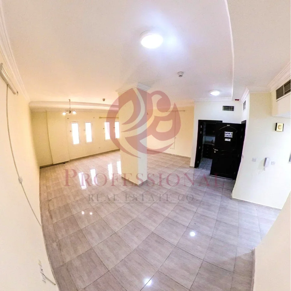 2 Bedrooms  Apartment  in Doha -  Umm Ghuwailina  Not Furnished