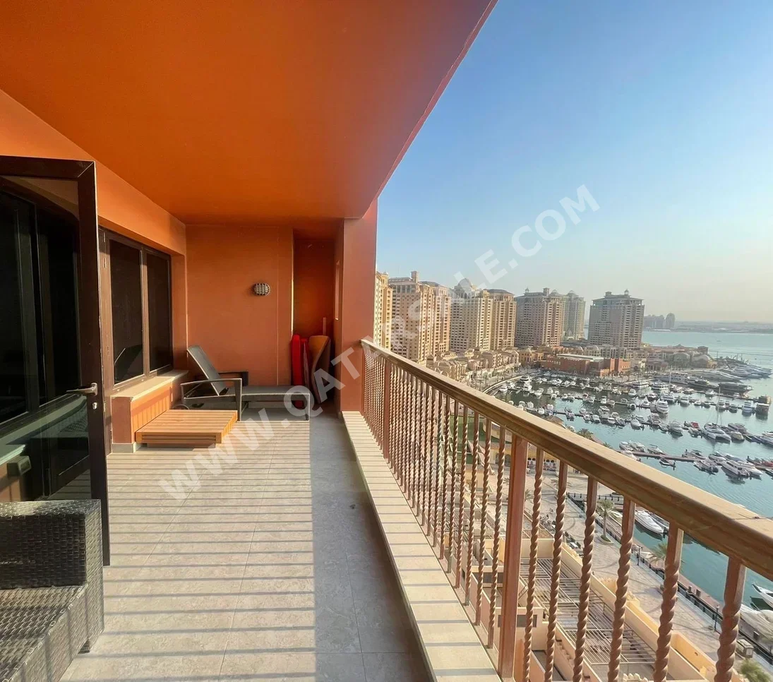 2 Bedrooms  Apartment  in Doha -  The Pearl  Fully Furnished