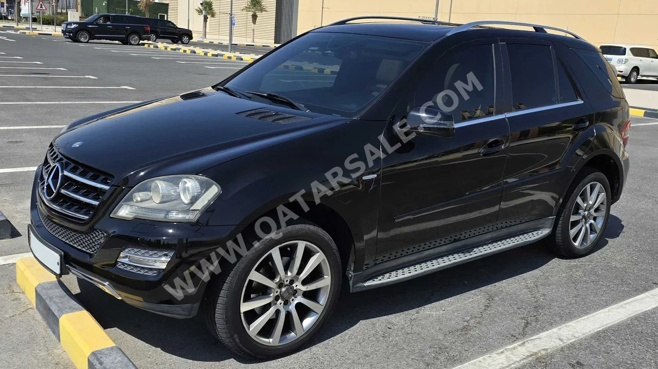 Mercedes-Benz  ML  350  2011  Automatic  68,000 Km  6 Cylinder  Four Wheel Drive (4WD)  SUV  Black