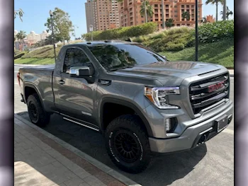 GMC  Sierra  1500  2021  Automatic  48,424 Km  8 Cylinder  Four Wheel Drive (4WD)  Pick Up  Silver