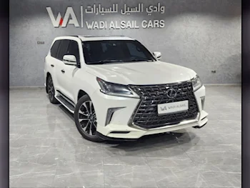 Lexus  LX  570 S Black Edition  2016  Automatic  181,000 Km  8 Cylinder  Four Wheel Drive (4WD)  SUV  White