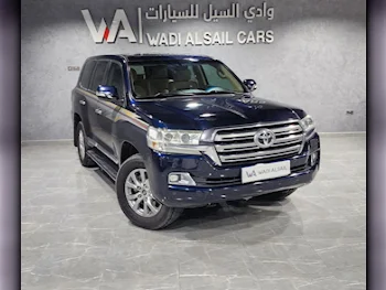 Toyota  Land Cruiser  GXR  2016  Automatic  118,000 Km  8 Cylinder  Four Wheel Drive (4WD)  SUV  Blue