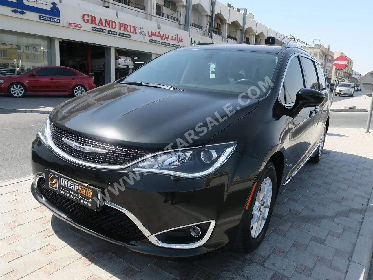 Chrysler  Pacifica  2020  Automatic  53,000 Km  6 Cylinder  Front Wheel Drive (FWD)  SUV  Black