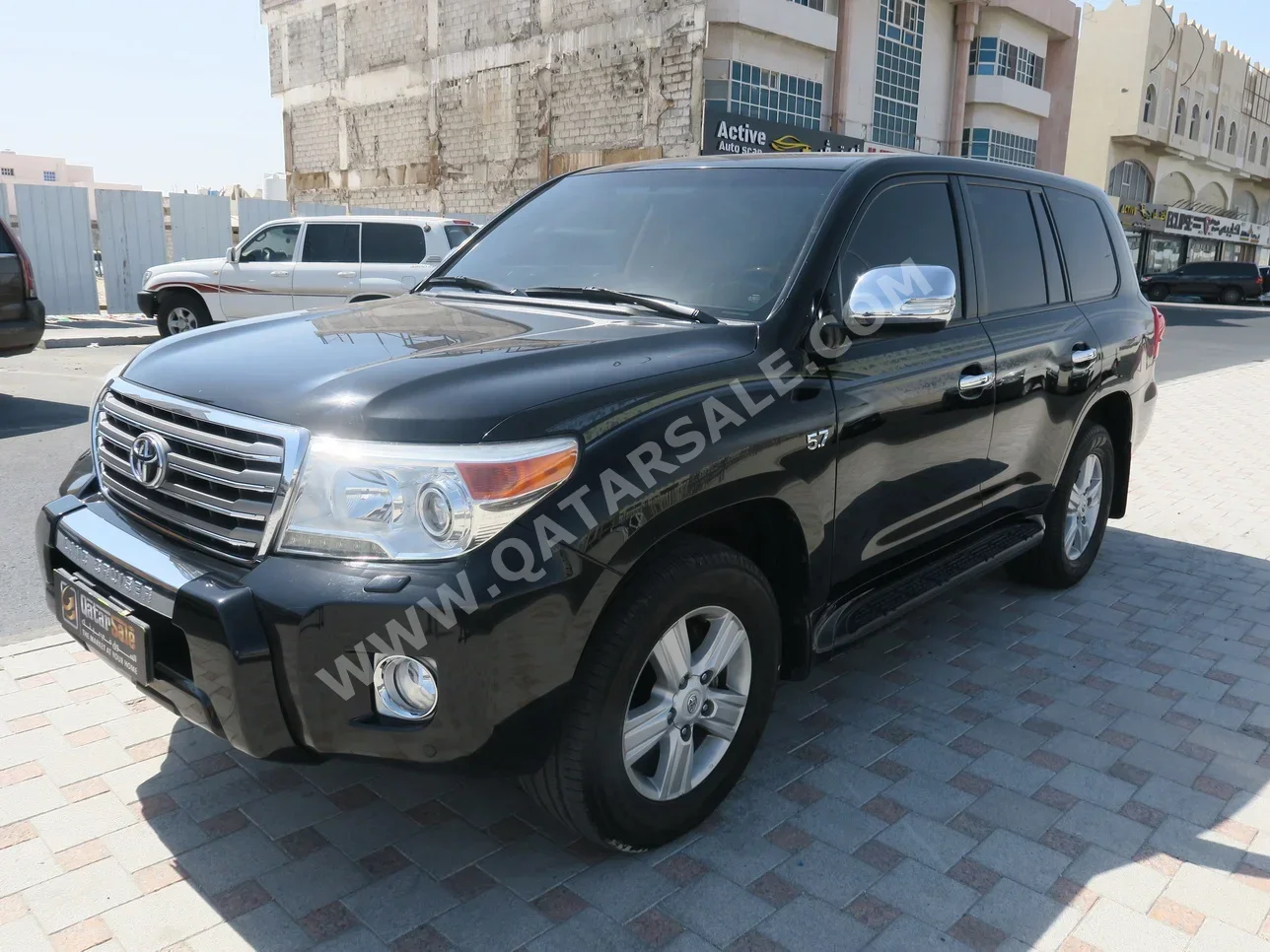 Toyota  Land Cruiser  VXR  2012  Automatic  270,000 Km  8 Cylinder  Four Wheel Drive (4WD)  SUV  Black