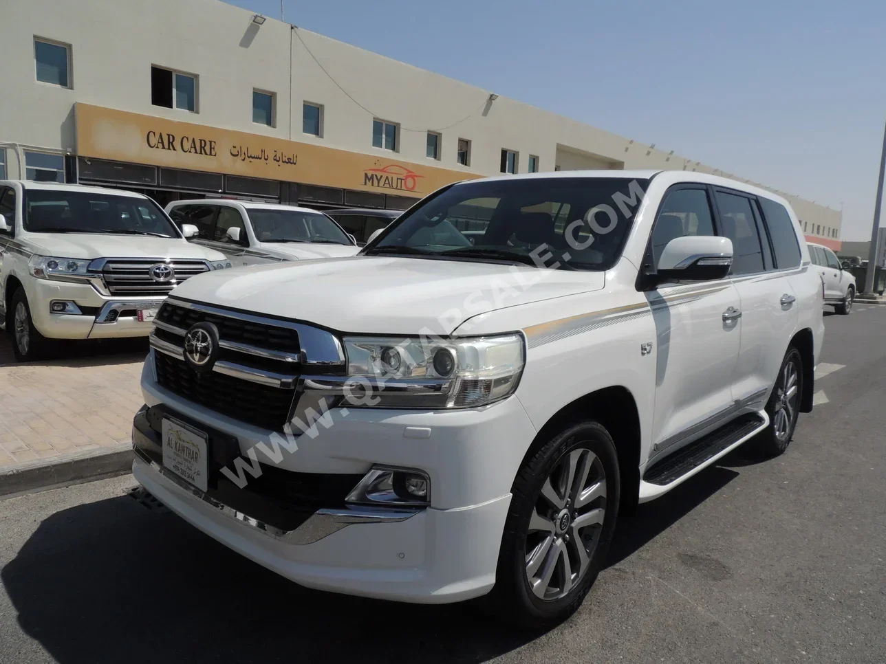 Toyota  Land Cruiser  VXR  2019  Automatic  193,000 Km  8 Cylinder  Four Wheel Drive (4WD)  SUV  White