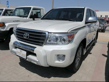 Toyota  Land Cruiser  GXR  2014  Automatic  230,000 Km  8 Cylinder  Four Wheel Drive (4WD)  SUV  Silver