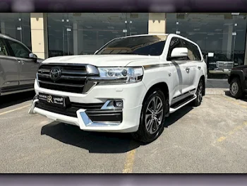 Toyota  Land Cruiser  VXS  2020  Automatic  150,000 Km  8 Cylinder  Four Wheel Drive (4WD)  SUV  White  With Warranty