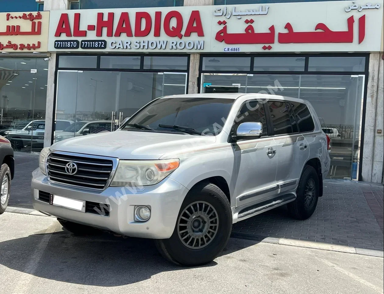 Toyota  Land Cruiser  GXR  2014  Automatic  366,000 Km  8 Cylinder  Four Wheel Drive (4WD)  SUV  Silver