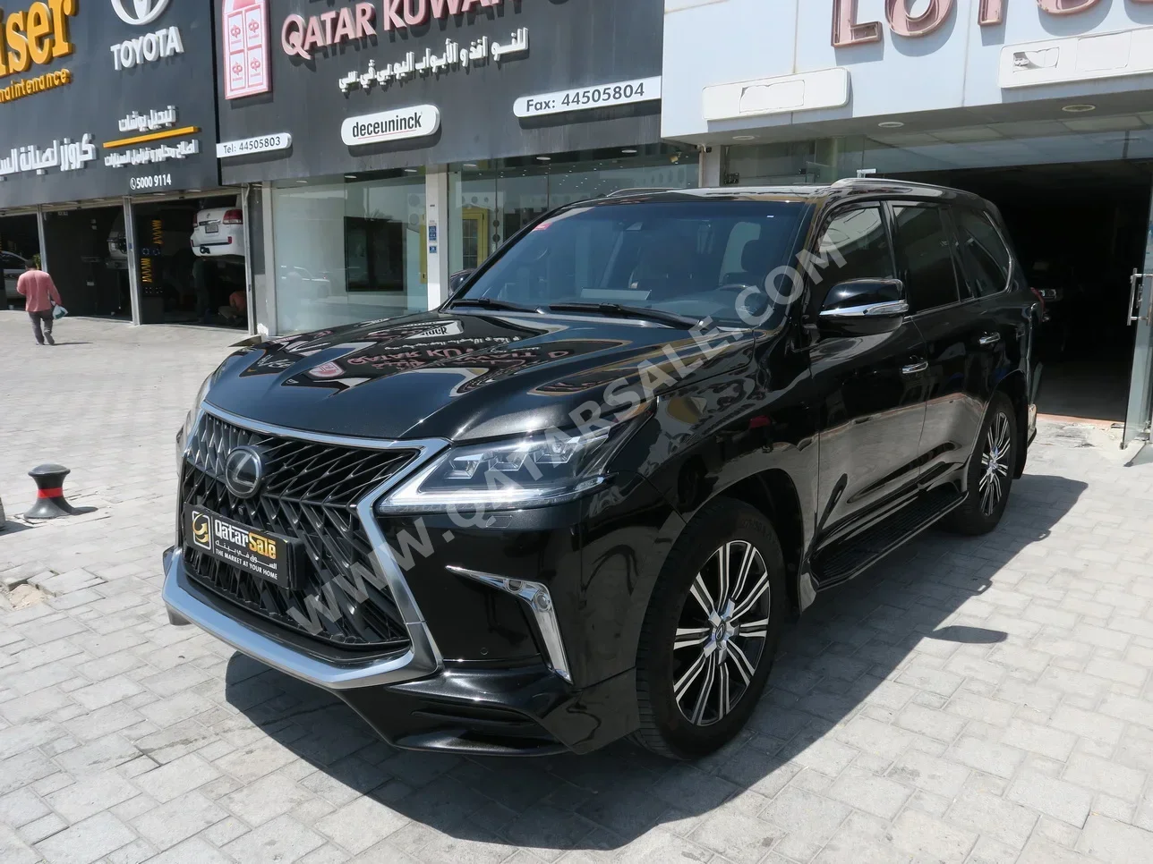 Lexus  LX  570 S  2018  Automatic  98,000 Km  8 Cylinder  Four Wheel Drive (4WD)  SUV  Black