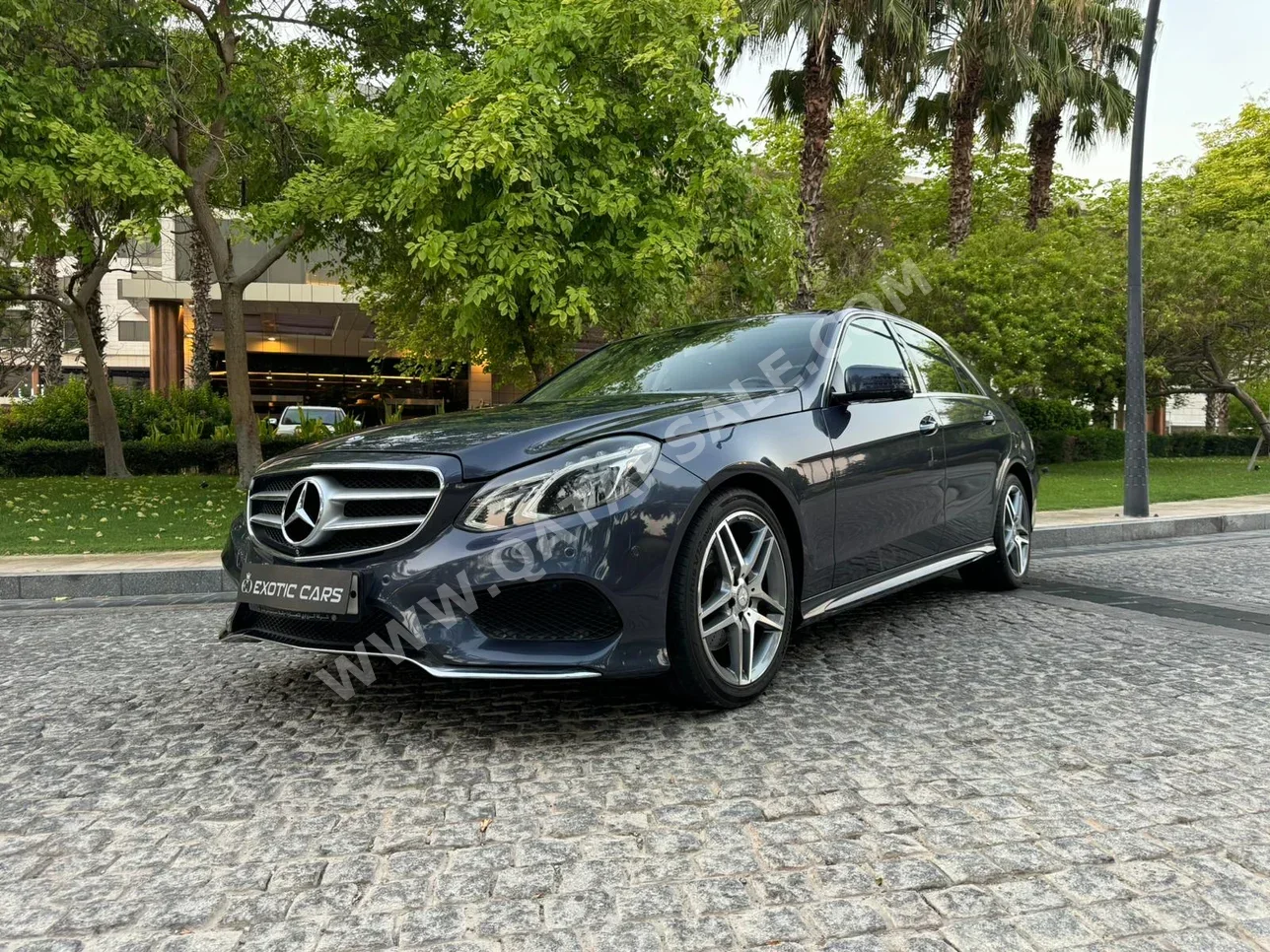 Mercedes-Benz  E-Class  300  2014  Automatic  62,000 Km  6 Cylinder  Rear Wheel Drive (RWD)  Sedan  Blue