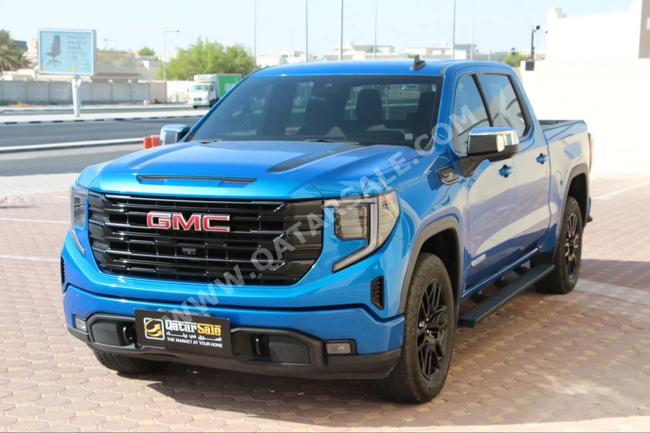 GMC  Sierra  Elevation  2022  Automatic  33,500 Km  8 Cylinder  Four Wheel Drive (4WD)  Pick Up  Blue  With Warranty