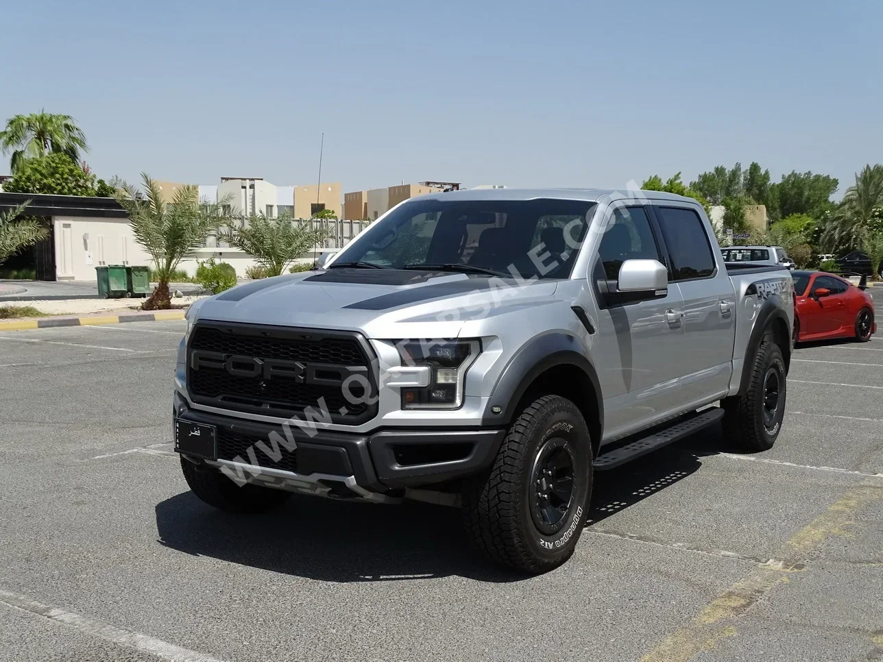 Ford  Raptor  SVT  2017  Automatic  114,000 Km  8 Cylinder  Four Wheel Drive (4WD)  Pick Up  Gray