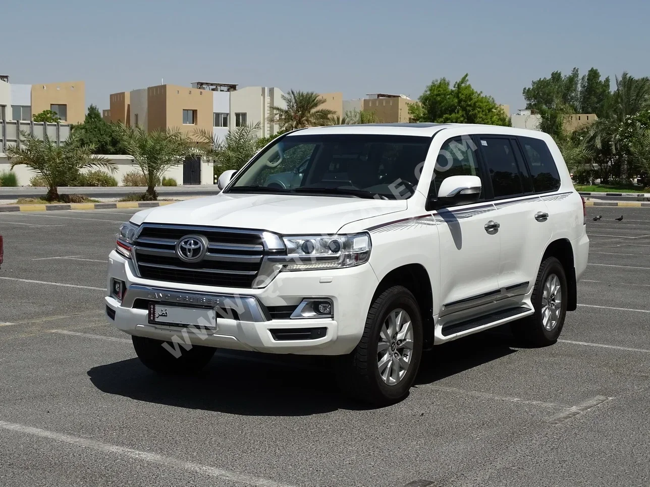 Toyota  Land Cruiser  GXR  2019  Automatic  145,000 Km  8 Cylinder  Four Wheel Drive (4WD)  SUV  White