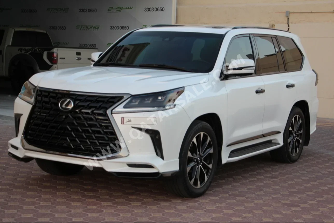 Lexus  LX  570  2017  Automatic  149,000 Km  8 Cylinder  Four Wheel Drive (4WD)  SUV  White