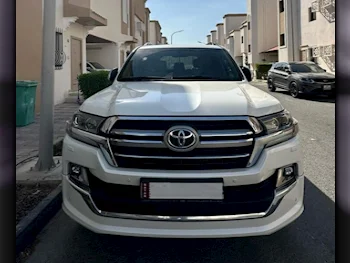 Toyota  Land Cruiser  GXR- Grand Touring  2019  Automatic  97,000 Km  6 Cylinder  Four Wheel Drive (4WD)  SUV  White