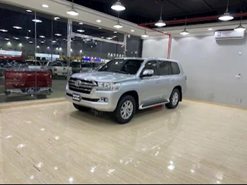 Toyota  Land Cruiser  GXR  2019  Automatic  118,000 Km  8 Cylinder  Four Wheel Drive (4WD)  SUV  Silver