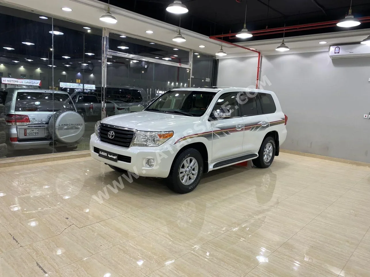 Toyota  Land Cruiser  GXR  2012  Automatic  191,000 Km  8 Cylinder  Four Wheel Drive (4WD)  SUV  White