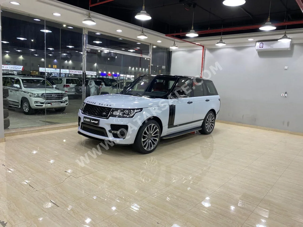 Land Rover  Range Rover  Velar SV Autobiography  2015  Automatic  143,000 Km  8 Cylinder  Four Wheel Drive (4WD)  SUV  White