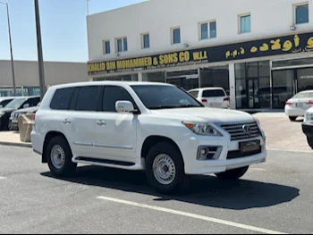 Lexus  LX  570 S  2011  Automatic  231,000 Km  8 Cylinder  Four Wheel Drive (4WD)  SUV  White