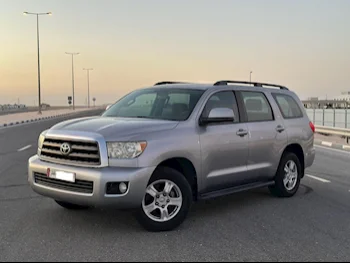 Toyota  Sequoia  2013  Automatic  129,000 Km  8 Cylinder  Four Wheel Drive (4WD)  SUV  Silver