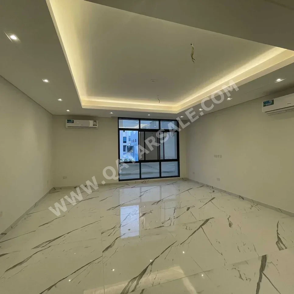 Family Residential  - Semi Furnished  - Al Rayyan  - Al Aziziyah  - 6 Bedrooms