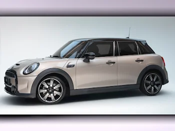 Mini  Cooper  S  2022  Automatic  22٬000 Km  4 Cylinder  Rear Wheel Drive (RWD)  Hatchback  Gray  With Warranty