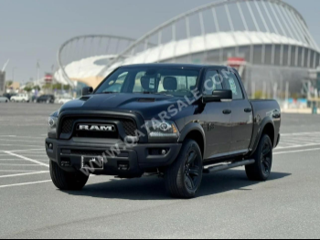 Dodge  Ram  1500 Classic  2023  Automatic  700 Km  8 Cylinder  Four Wheel Drive (4WD)  Pick Up  Black  With Warranty