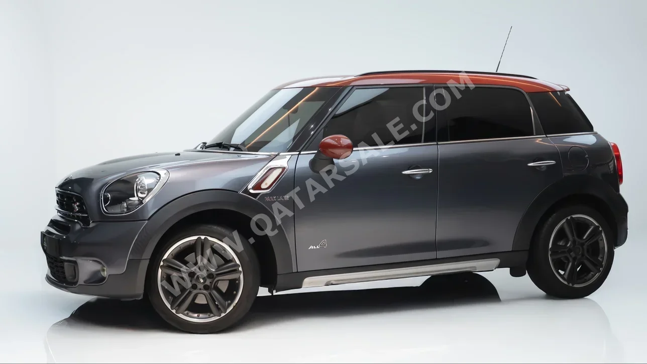 Mini  Cooper  CountryMan  S  2016  Automatic  61٬000 Km  4 Cylinder  Rear Wheel Drive (RWD)  Hatchback  Gray