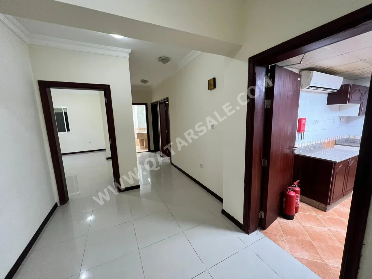 3 Bedrooms  Apartment  in Al Wakrah -  Al Wakrah  Not Furnished