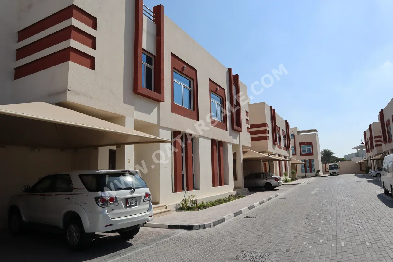 Family Residential  - Not Furnished  - Al Rayyan  - Muraikh  - 5 Bedrooms