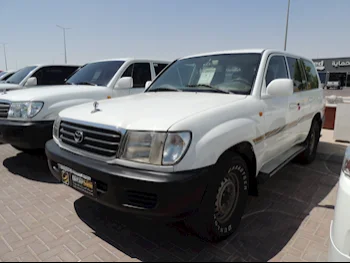 Toyota  Land Cruiser  GX  2000  Manual  445,000 Km  6 Cylinder  Four Wheel Drive (4WD)  SUV  White