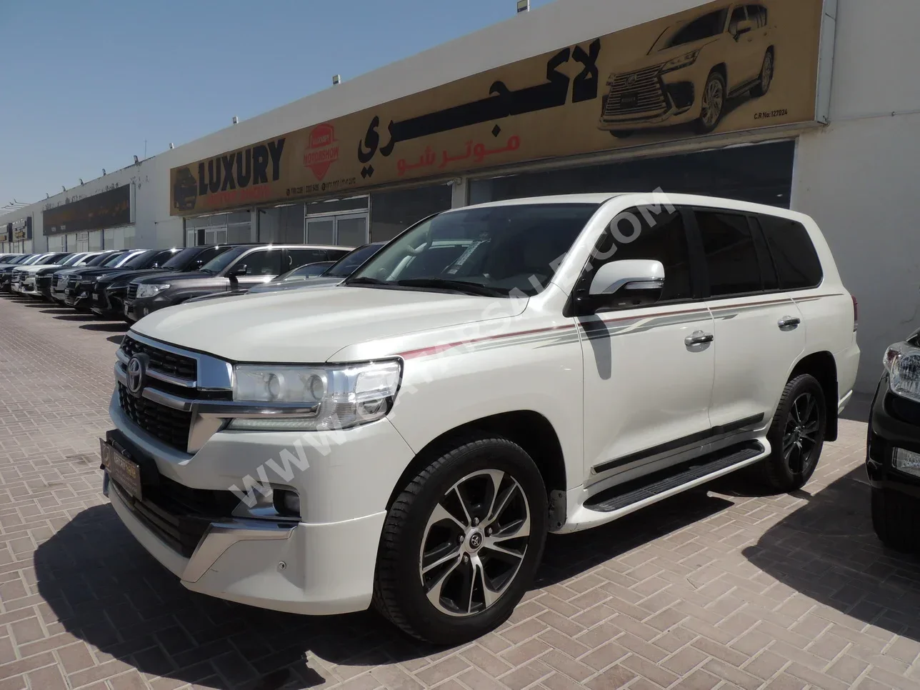  Toyota  Land Cruiser  G  2016  Automatic  190,000 Km  6 Cylinder  Four Wheel Drive (4WD)  SUV  White  With Warranty