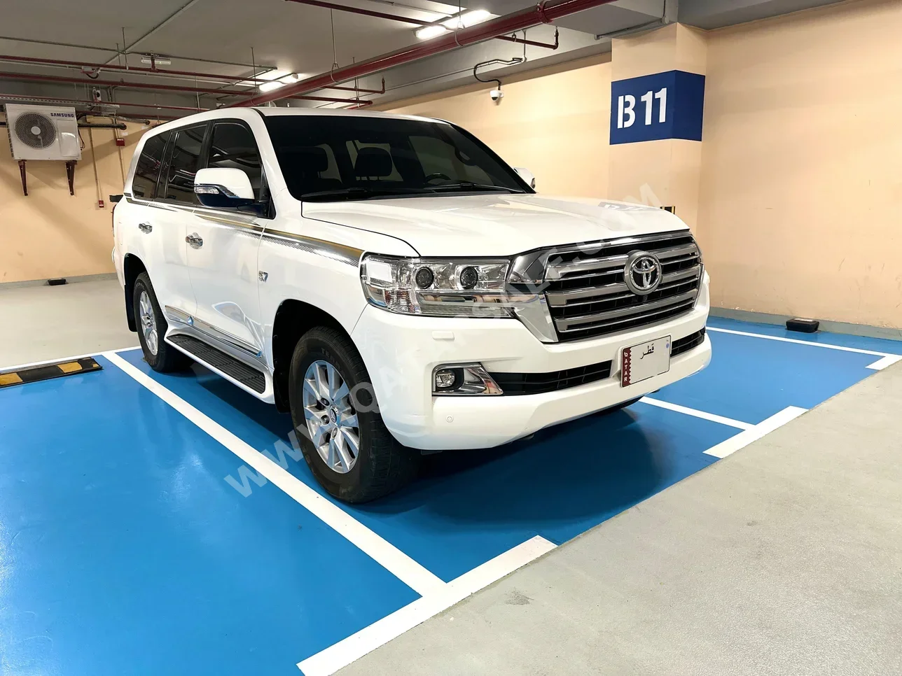 Toyota  Land Cruiser  VXR  2021  Automatic  51,000 Km  8 Cylinder  Four Wheel Drive (4WD)  SUV  White