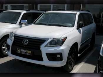 Lexus  LX  570 S  2014  Automatic  225,000 Km  8 Cylinder  Four Wheel Drive (4WD)  SUV  White