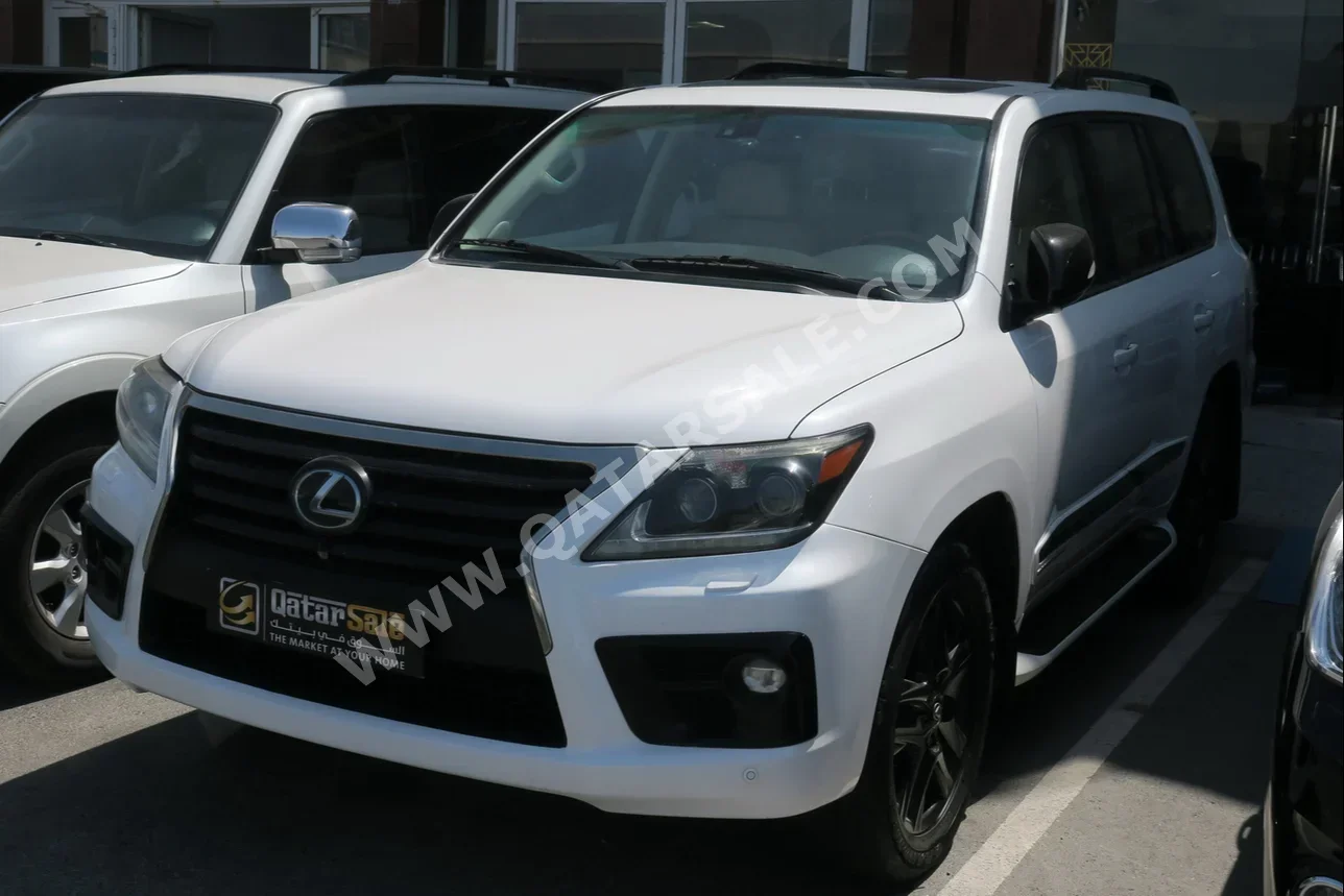 Lexus  LX  570 S  2014  Automatic  225,000 Km  8 Cylinder  Four Wheel Drive (4WD)  SUV  White