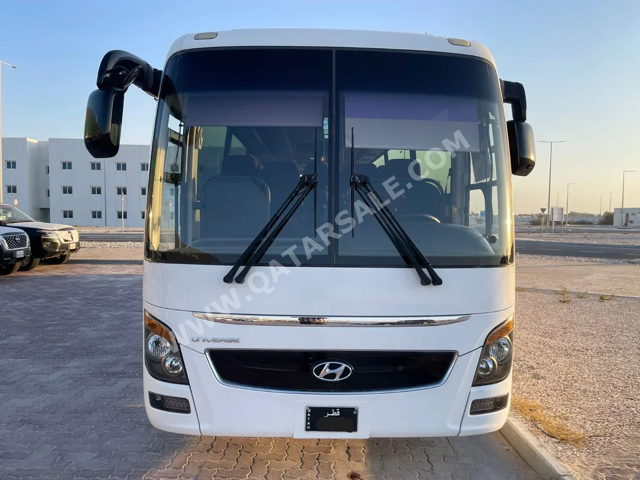 Hyundai  Universe Space  Luxury  2019  Manual  30,000 Km  4 Cylinder  Front Wheel Drive (FWD)  Van / Bus  White