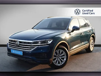 Volkswagen  Touareg  2021  Automatic  54,000 Km  6 Cylinder  All Wheel Drive (AWD)  SUV  Blue  With Warranty