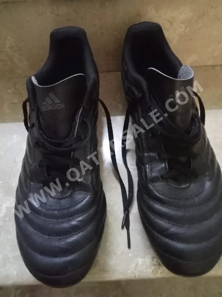 Sports Shoes Adidas /  Football  for Men  size 42