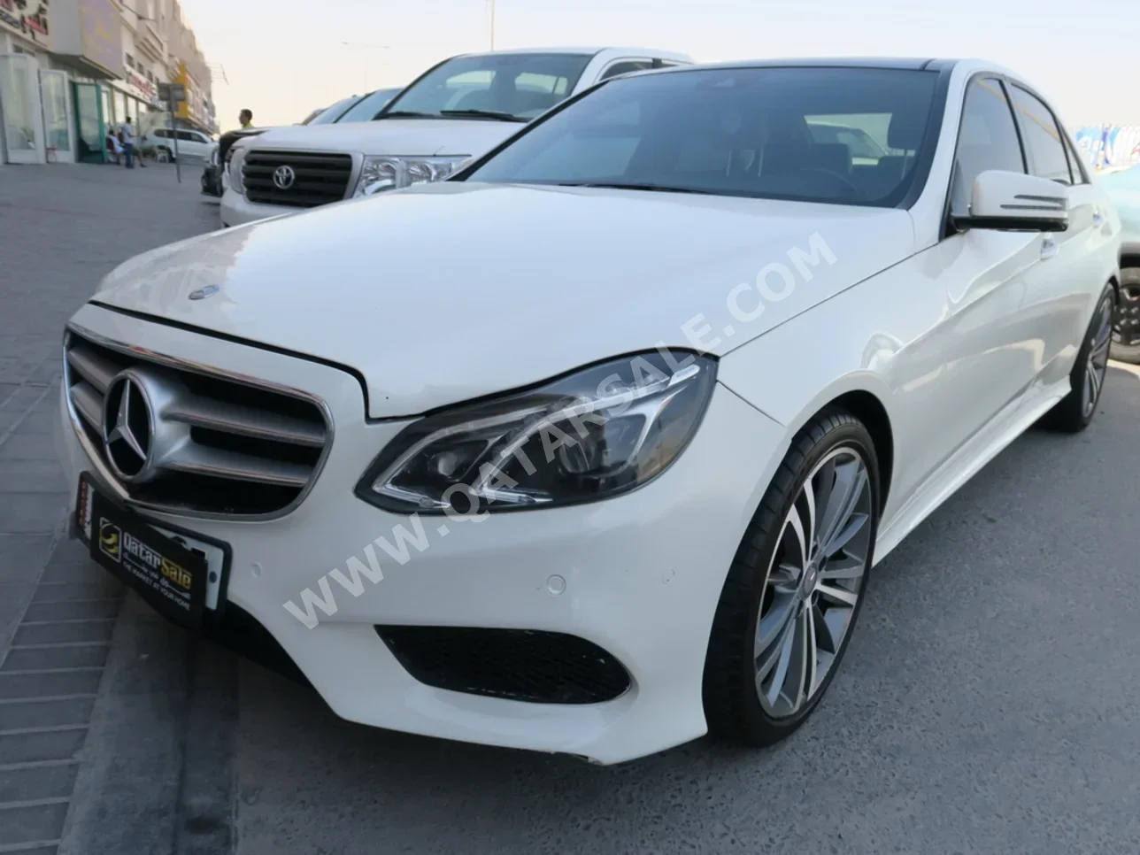 Mercedes-Benz  E-Class  400  2015  Automatic  134,000 Km  6 Cylinder  Rear Wheel Drive (RWD)  Sedan  White