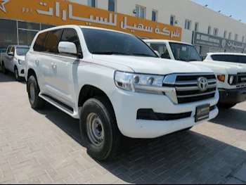 Toyota  Land Cruiser  GX  2016  Automatic  290,000 Km  6 Cylinder  Four Wheel Drive (4WD)  SUV  White