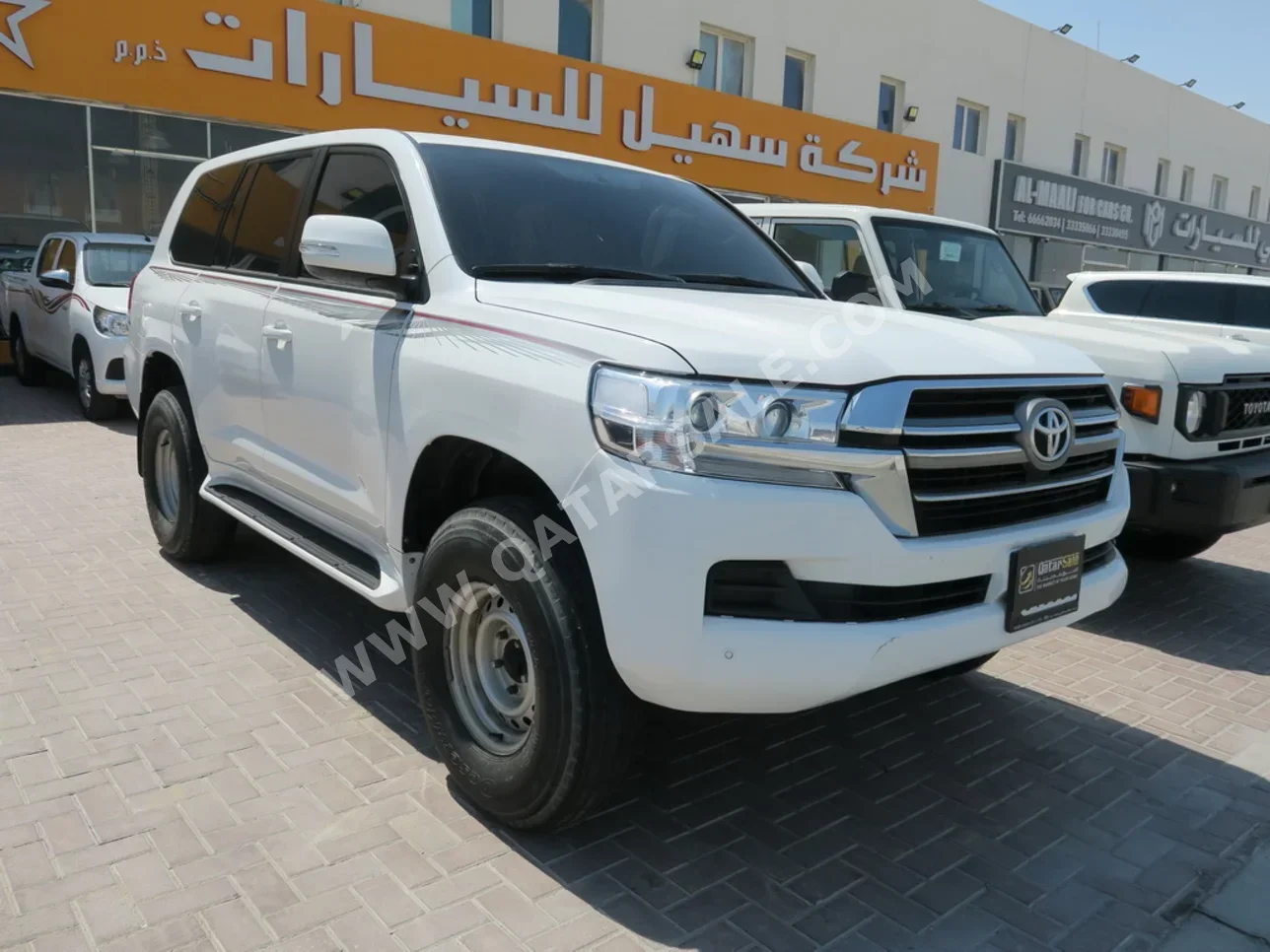 Toyota  Land Cruiser  GX  2016  Automatic  290,000 Km  6 Cylinder  Four Wheel Drive (4WD)  SUV  White