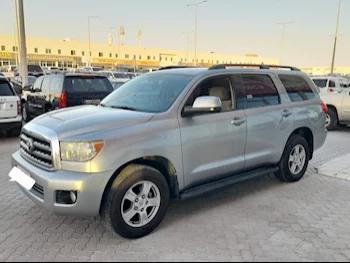 Toyota  Sequoia  SR5  2012  Automatic  276,000 Km  8 Cylinder  Four Wheel Drive (4WD)  SUV  Silver