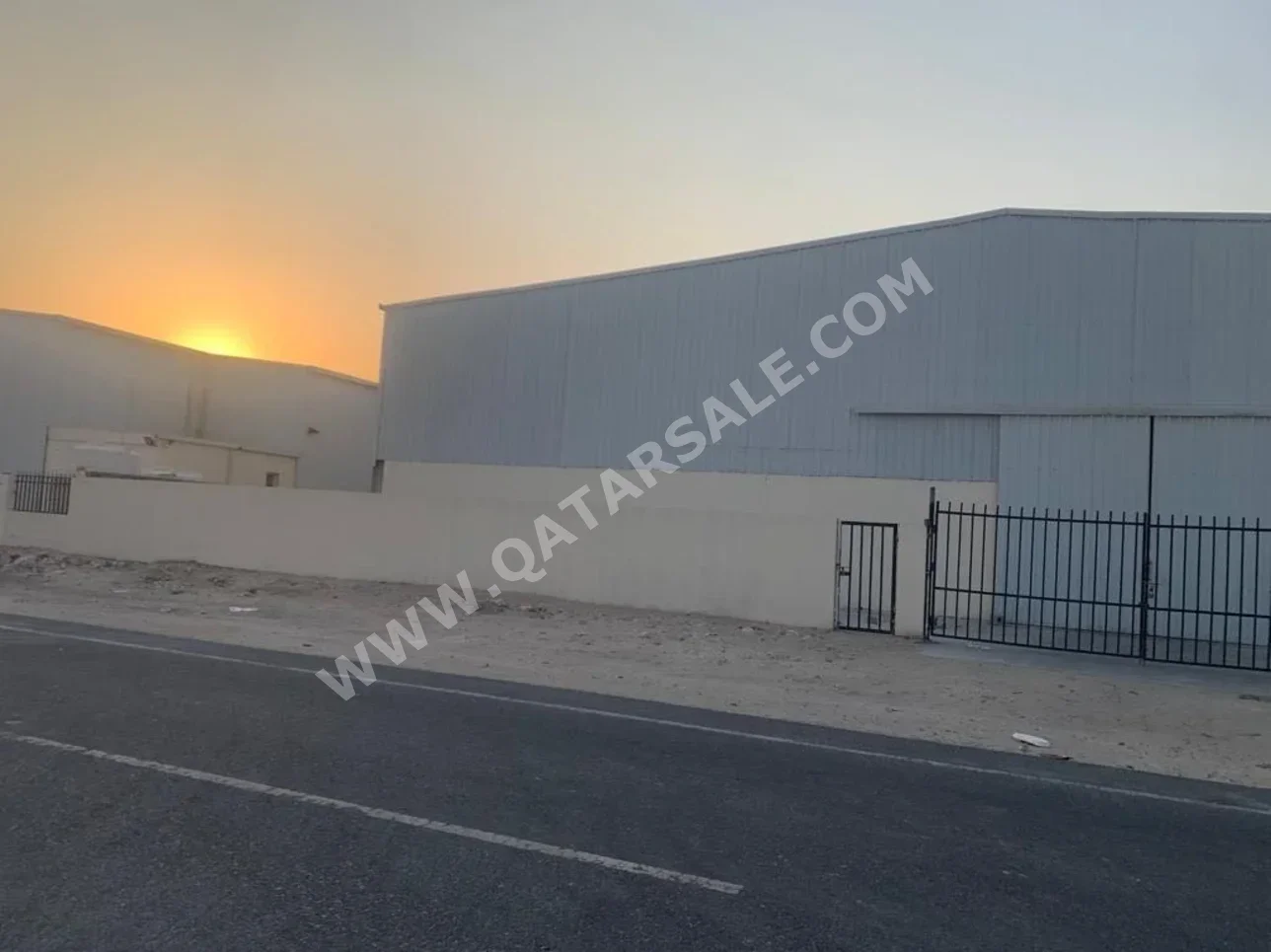 Apartment  For Sale  in Al Wakrah -  Barkit Al Awamer  Semi Furnished