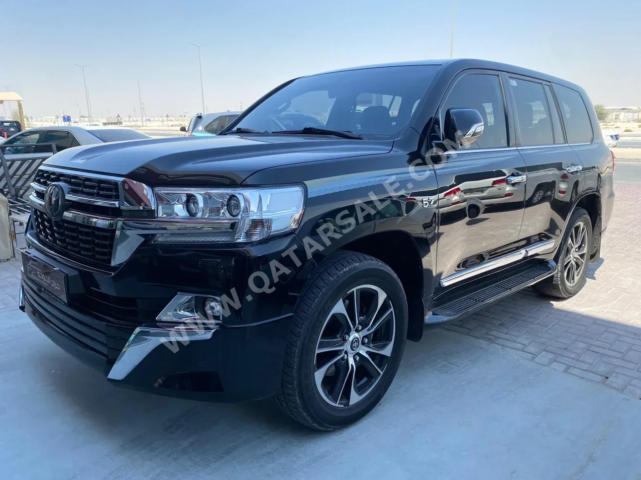 Toyota  Land Cruiser  VXR  2021  Automatic  179,000 Km  8 Cylinder  Four Wheel Drive (4WD)  SUV  Black